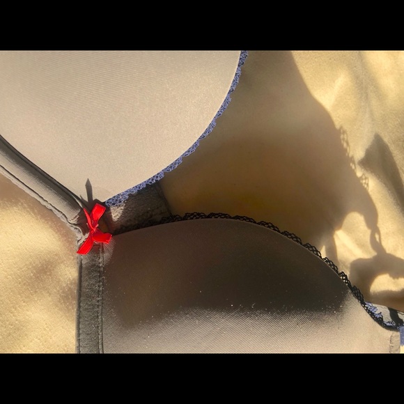 BOGO 50% OFF Memory foam bra ✨😭 - Picture 2 of 4